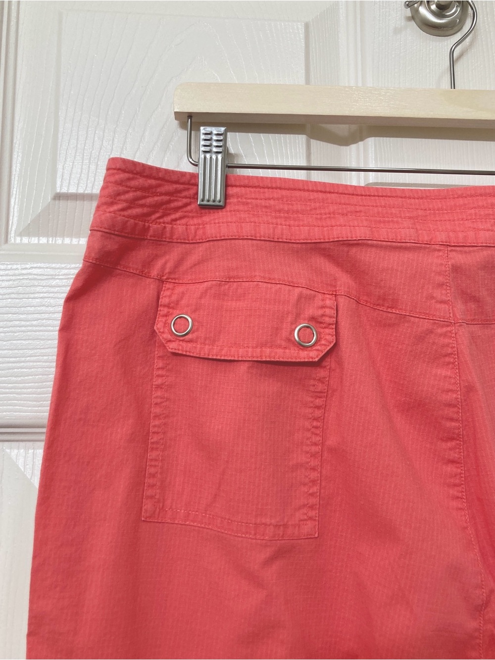 Chico’s 2.5 Pink High Waisted Straight Leg Capri Pants US 14 Utility Chic Casual - Picture 7 of 8